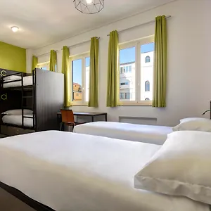 旅馆 罗马你好, 罗马