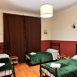 Hostel Pardis, Rom